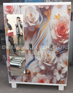 3 DOOR ALMIRAH PRINTED FLOWERS FRONT