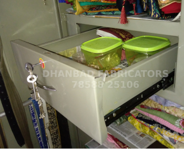 Almirah full drawer with roller