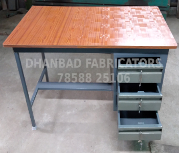 METAL OFFICE TABLE 3 DRAWER